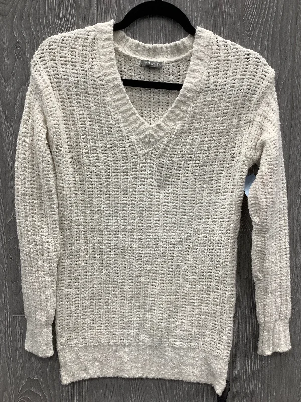 Sweater By Falls Creek In White, Size: S