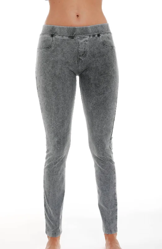 Low Rise Jegging In Charcoal