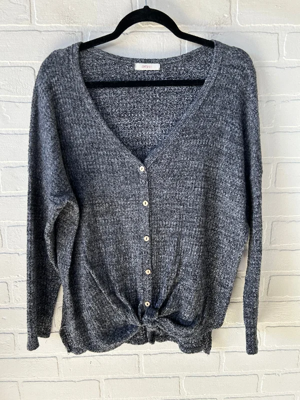 Top Long Sleeve By Cherish In Grey, Size: M