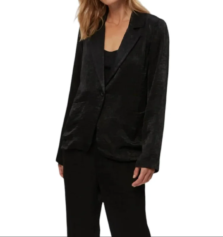 Paula Hammered Satin Blazer In Black